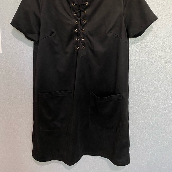 F21 Black lace suede mini - Picture 3 of 4